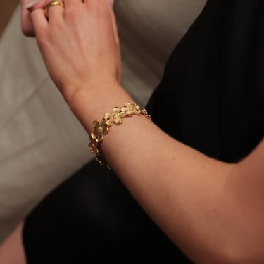 Camellia Armring - Forgyldt Stål