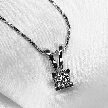 Kleopatra vedhæng 0,35 ct. W/SI - 14 kt. Hvidguld fra Scrouples Kleopatra