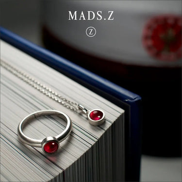 Cabochon ring - Sølv fra Mads Z Silver Label
