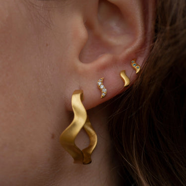 Wave Stud Sparkle - Forgyldt fra Bybiehl