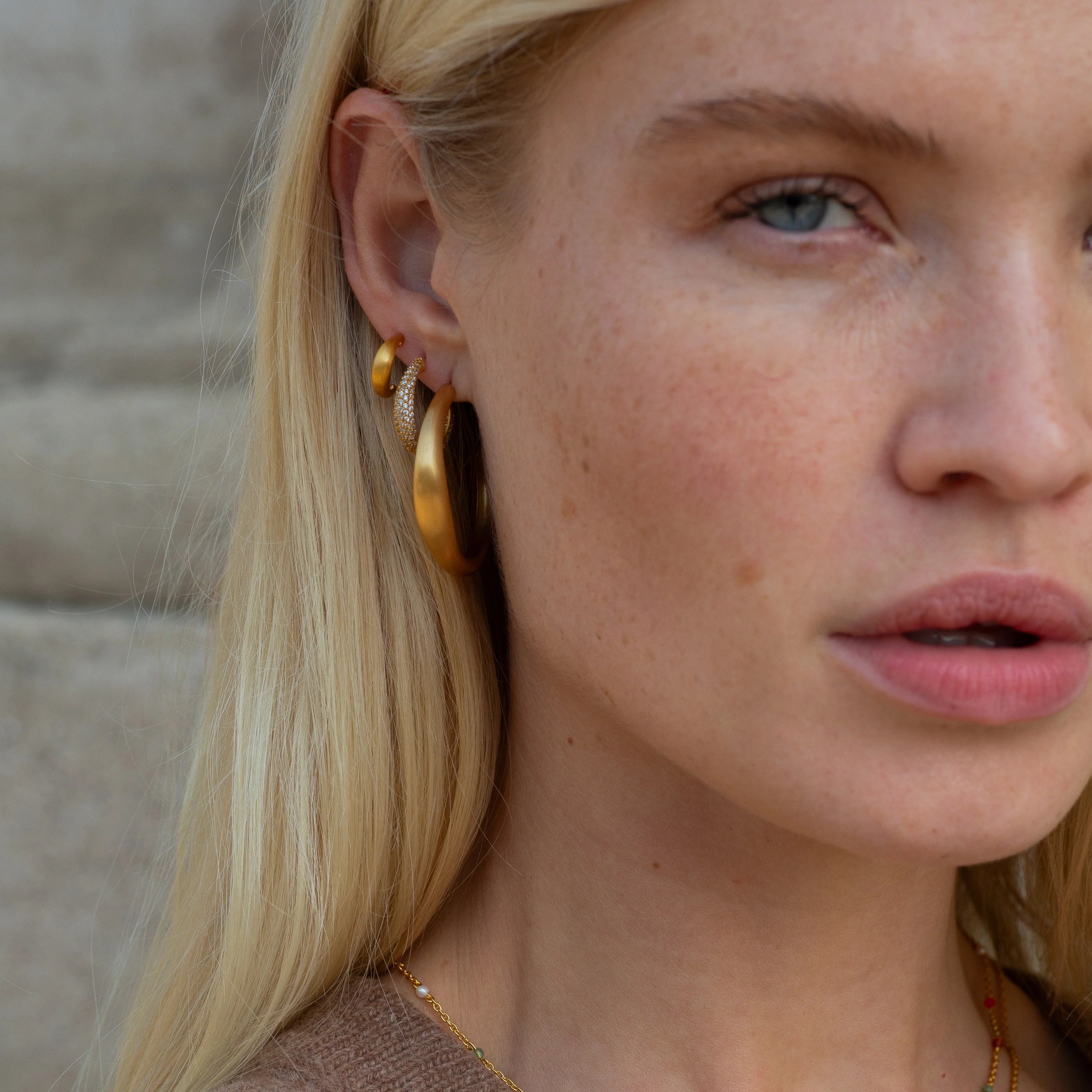 Ocean Flow Hoops Small - Forgyldt