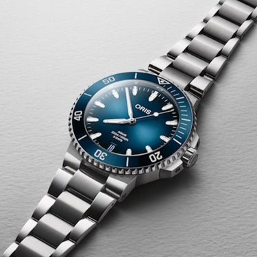 Aquis Date Cal. 400 - 40077904135MB fra Oris