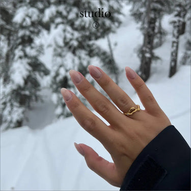Sølv forg. ring &quot;Tangled&quot; m. zirk. fra Mads Z Studio Z