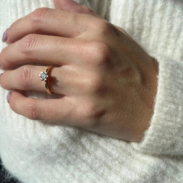 Vida ring - 8 kt. Hvidguld fra Scrouples Vida
