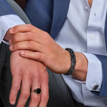 Armbånd sort kalveskind 21 cm - Stål fra Son Of Noa