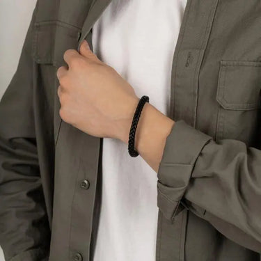 Armbånd sort kalveskind 19 cm - Stål fra Son Of Noa