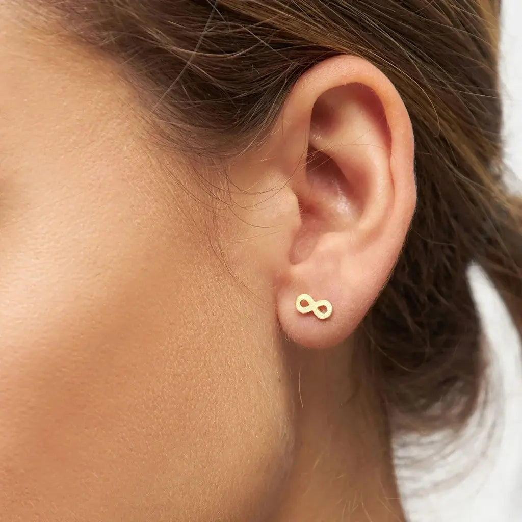 Infinity Ørering - Forgyldt Sølv fra LULU Copenhagen