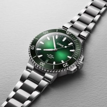 Aquis Date Cal. 400 - 40077904157MB fra Oris