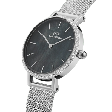 Petite Lumine Bezel Sterling Black 28 mm - Sølv/Sort Perlemor fra Daniel Wellington