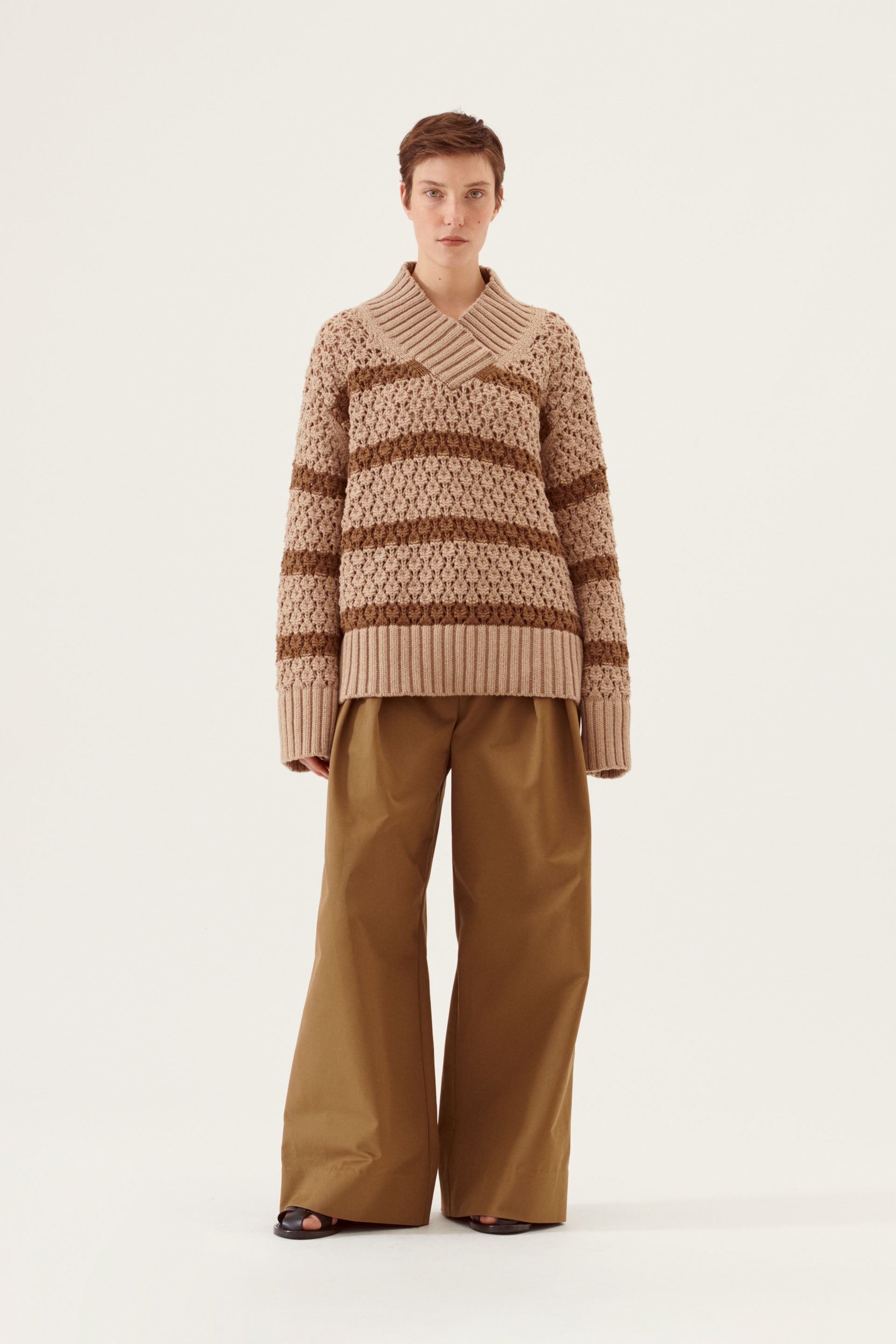 Else V-Neck - Beige