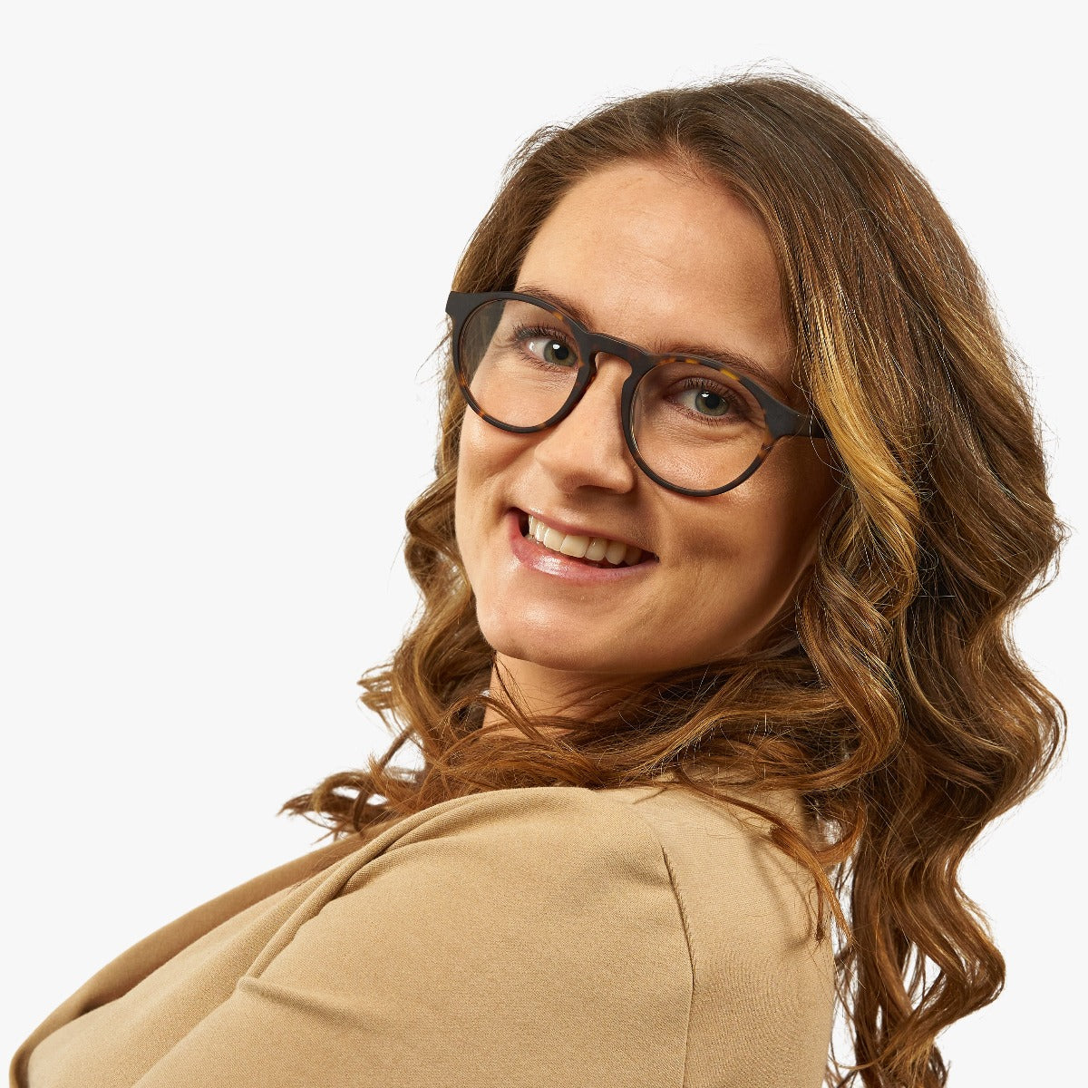 Luxreaders stylish Women's Trondheim Dark Turtle Reading glasses. Made from Acetate in a Round shape.