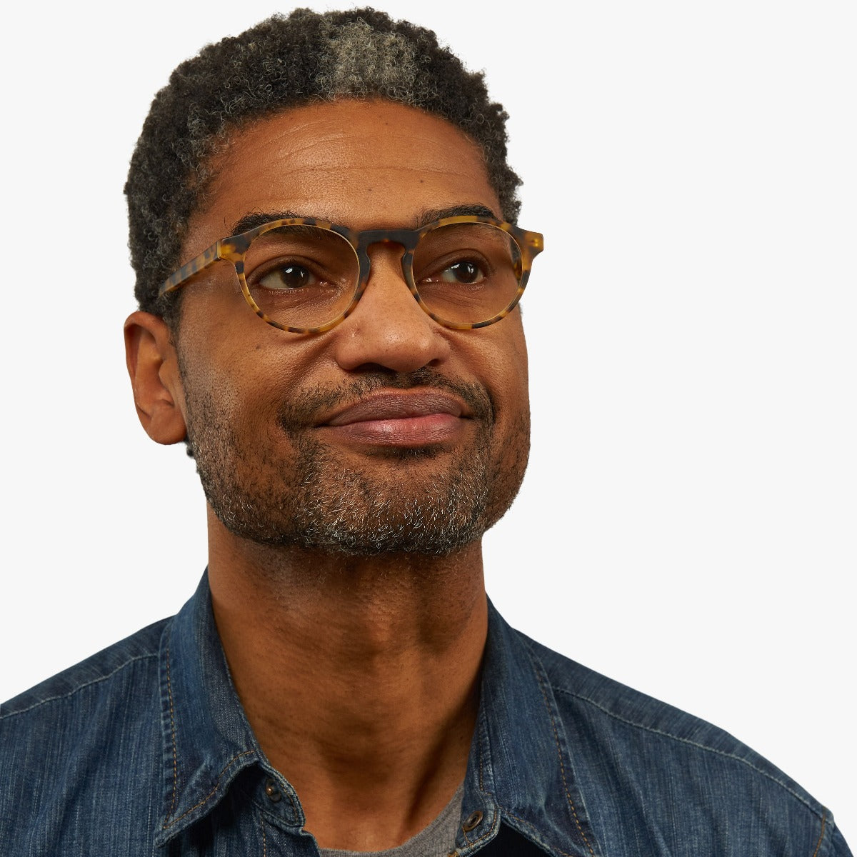 Luxreaders stylish Men's Trondheim Light Turtle Blue light glasses. Made from Acetate in a Round shape.