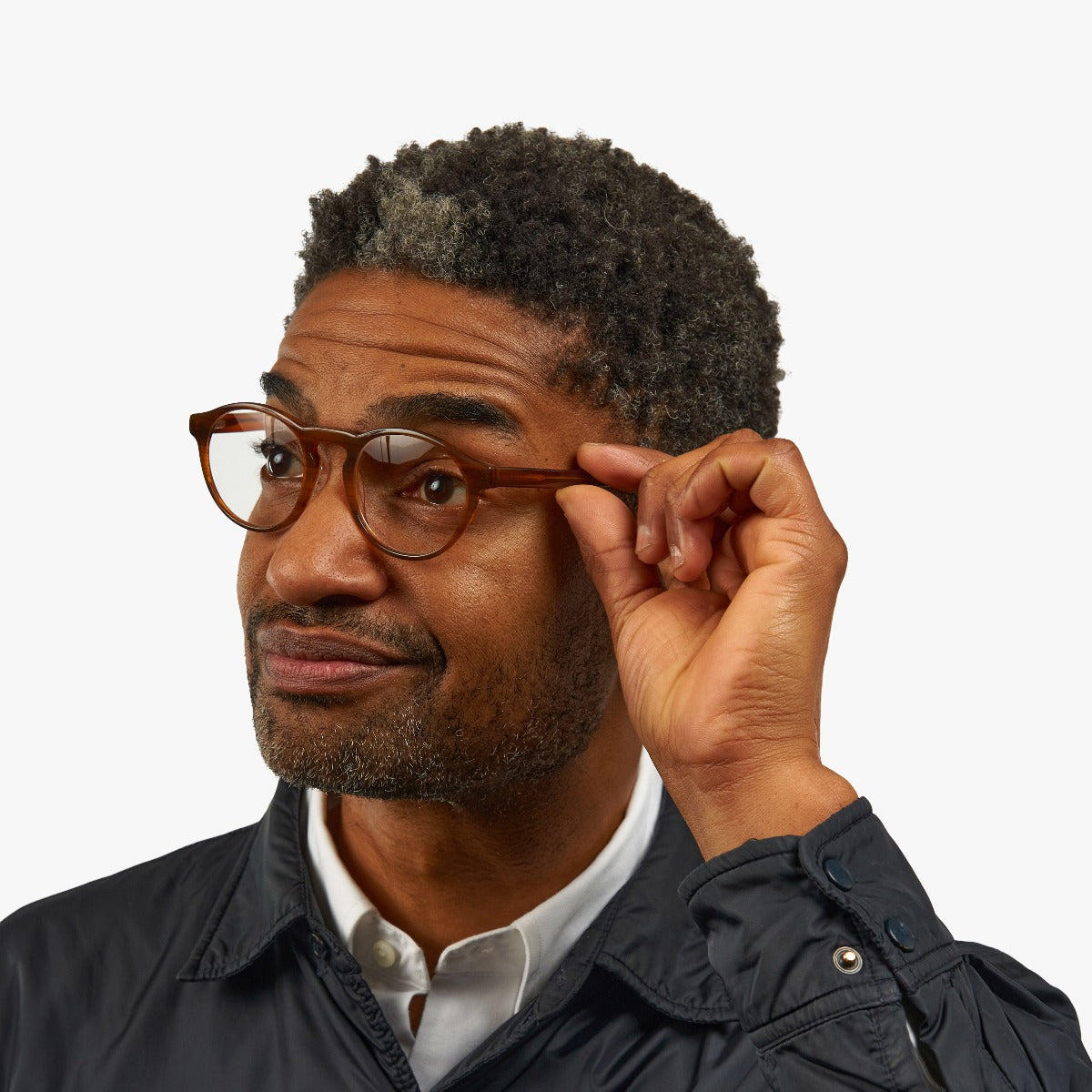 Luxreaders stylish Men's Trondheim Shiny Walnut Reading glasses. Made from Acetate in a Round shape.