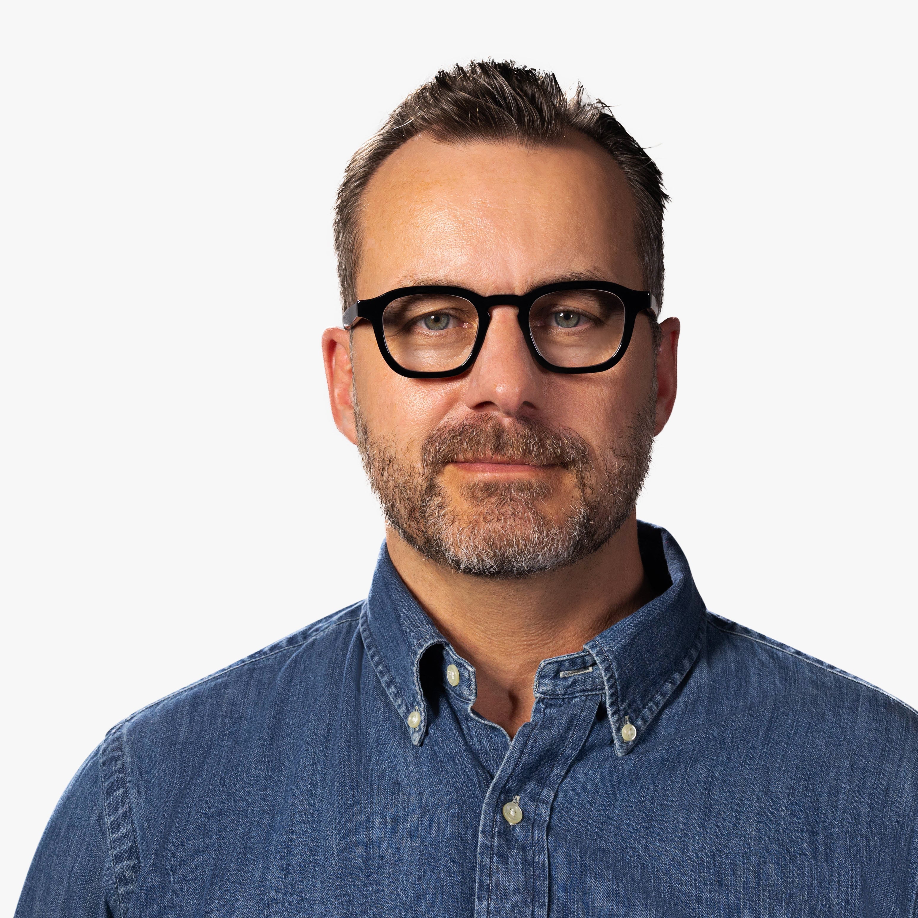 Luxreaders stylish Reykjavik Black Reading glasses. Made from Bio-acetate in a Square shape.