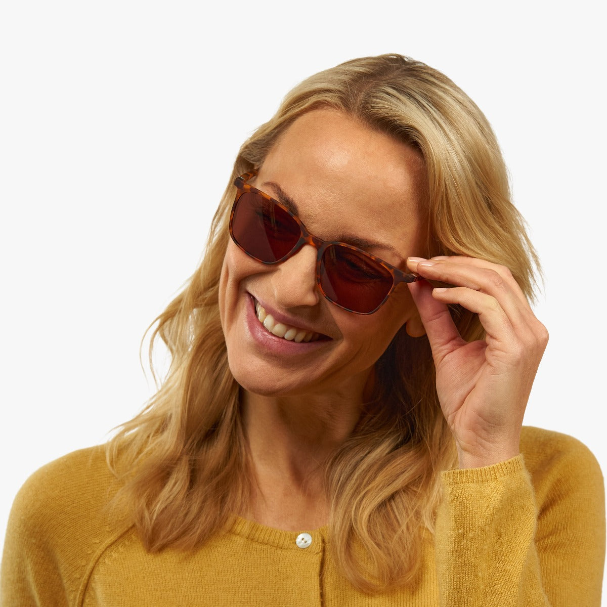 Luxreaders stylish Women's Fyn Turtle Sunglasses. Made from Rubber in a Square shape.