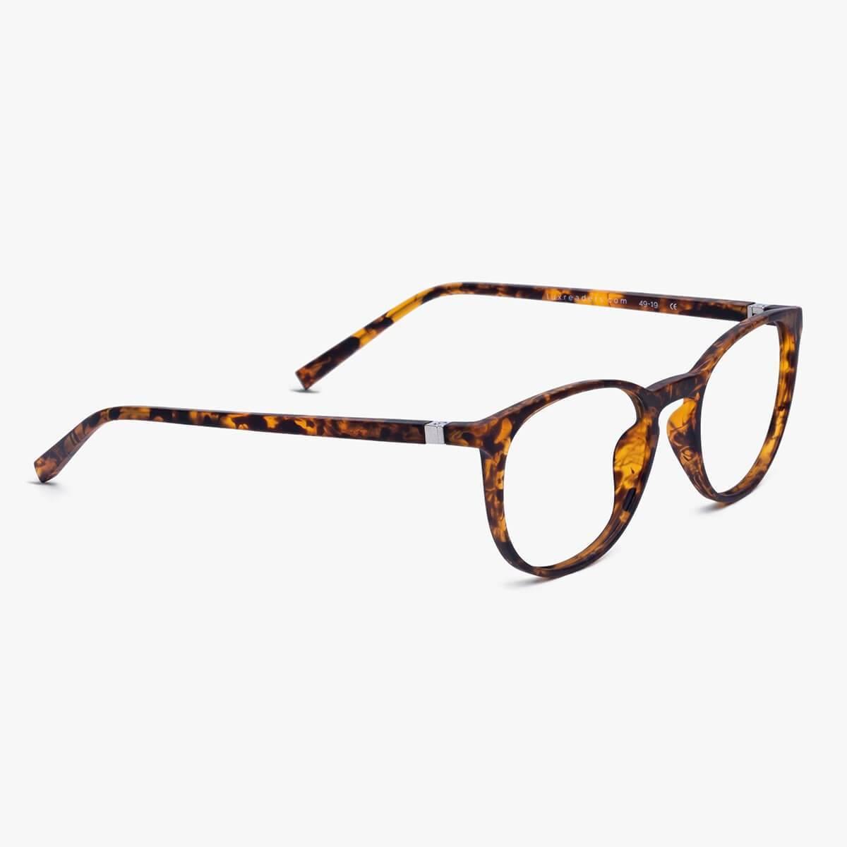 Luxreaders stylish Stockholm Turtle Reading glasses. Made from Rubber in a Iconic shape.