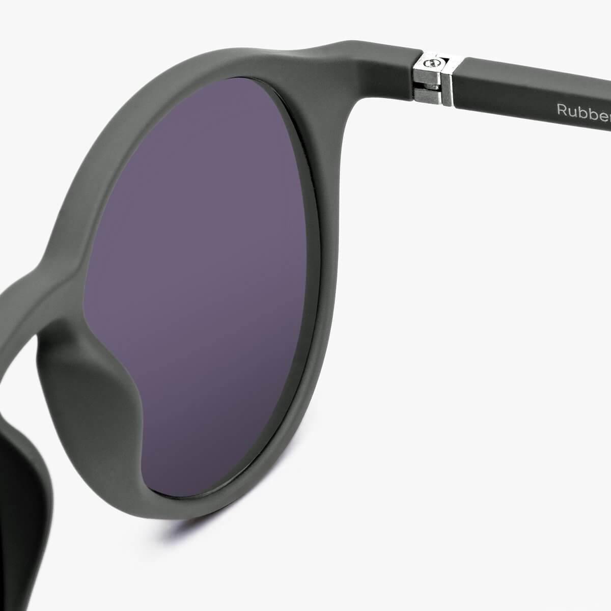 Luxreaders stylish Women's Læsø Dark Army Sunglasses. Made from Rubber in a Round shape.