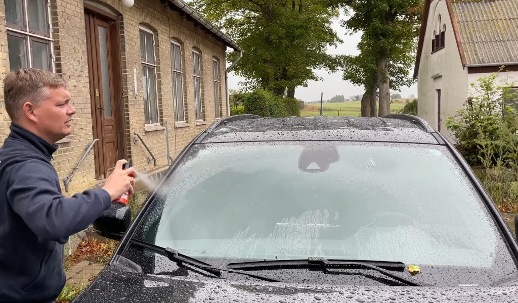 Nanobehandling af forrude