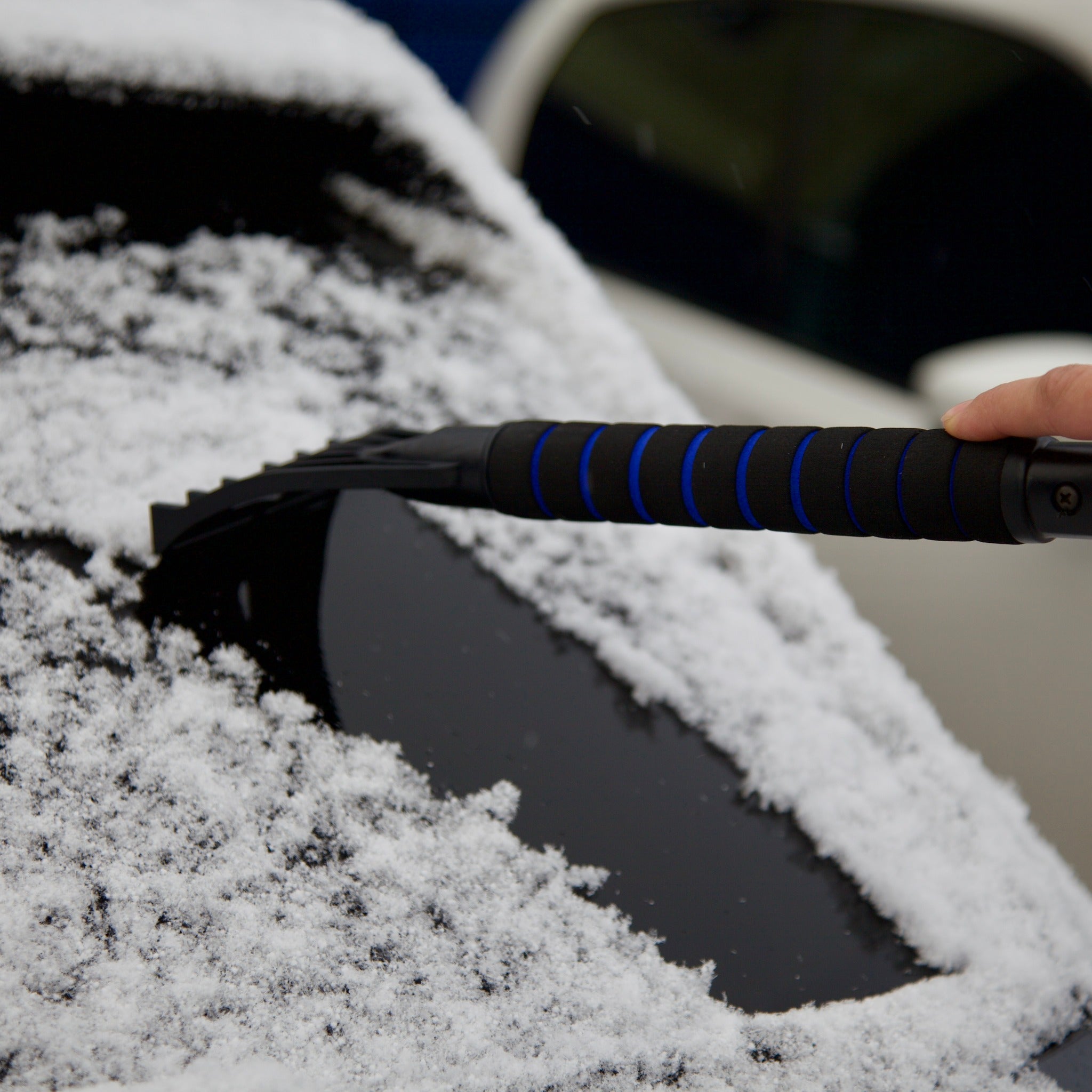 Isskraber med børste (62 cm)