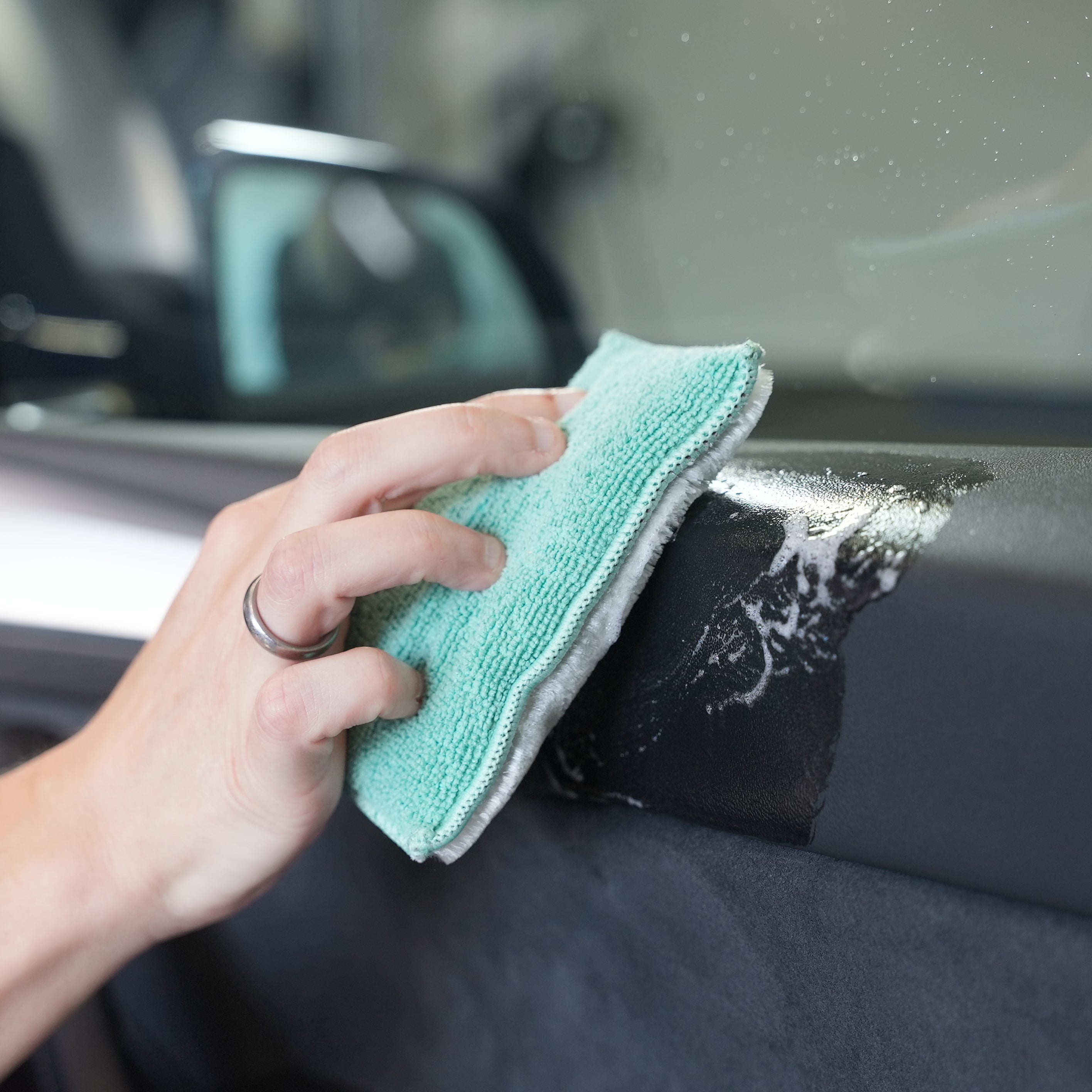 Auto Glanz Interior Scrub Pad